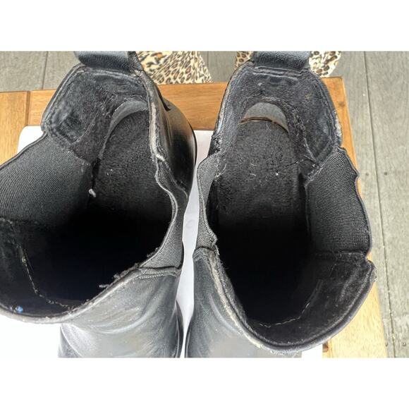 Marco Tozzi  comfortable Cushioned Chelsea ankle boot, black, leather size 39 - Picture 15 of 15